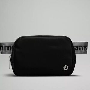 Lululemon 1L Everywhere Belt Bag Word Mark Black/Silver